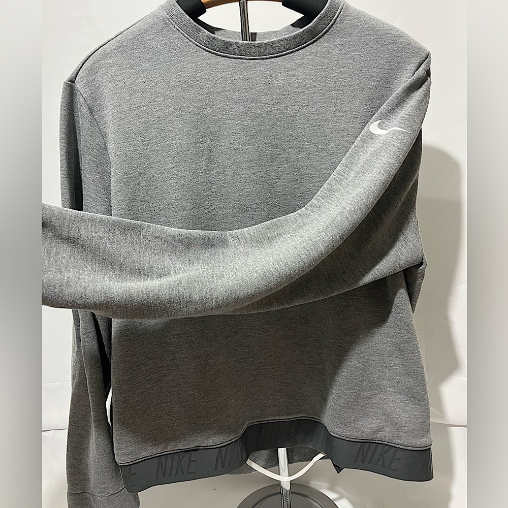 Nike Dri Fit Crew neck-Women’s Large